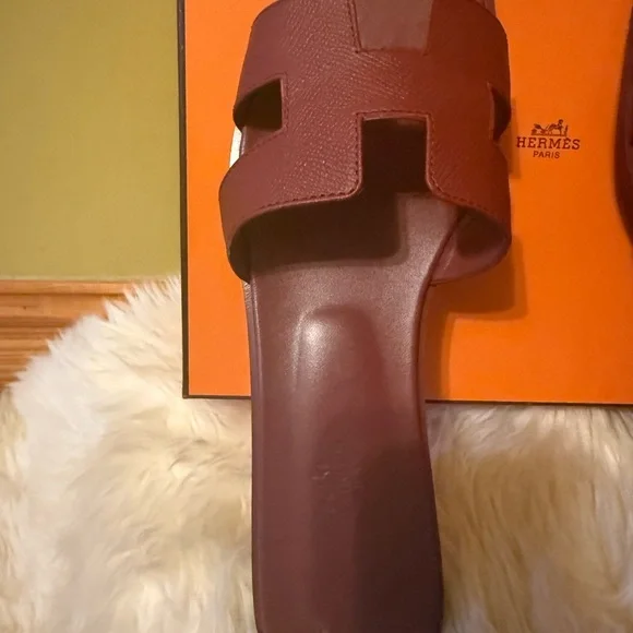 AUTHENTIC❗️Hermes Rouge H Oran Sandal - Picture 2 of 13